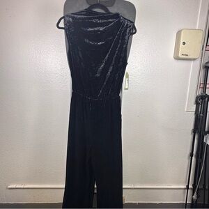 Nine.Eight Women’s Elegant Black Velvet Jumpsuit Size 4